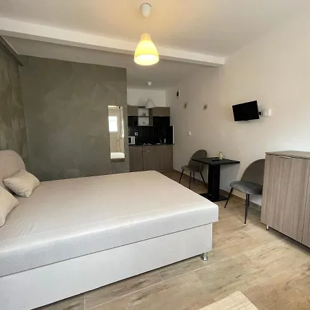 Smeraldo Apartment