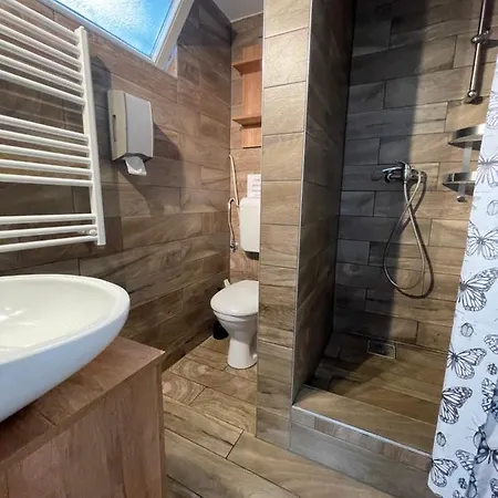 Smeraldo Apartment *